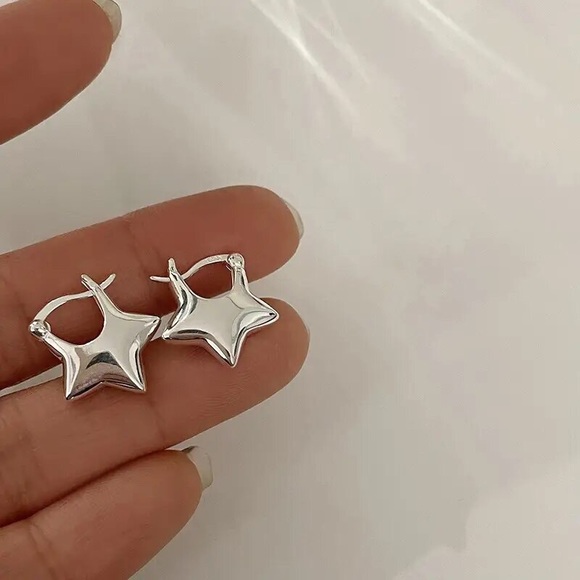 925 Sterling Silver Star Earrings - Picture 5 of 6